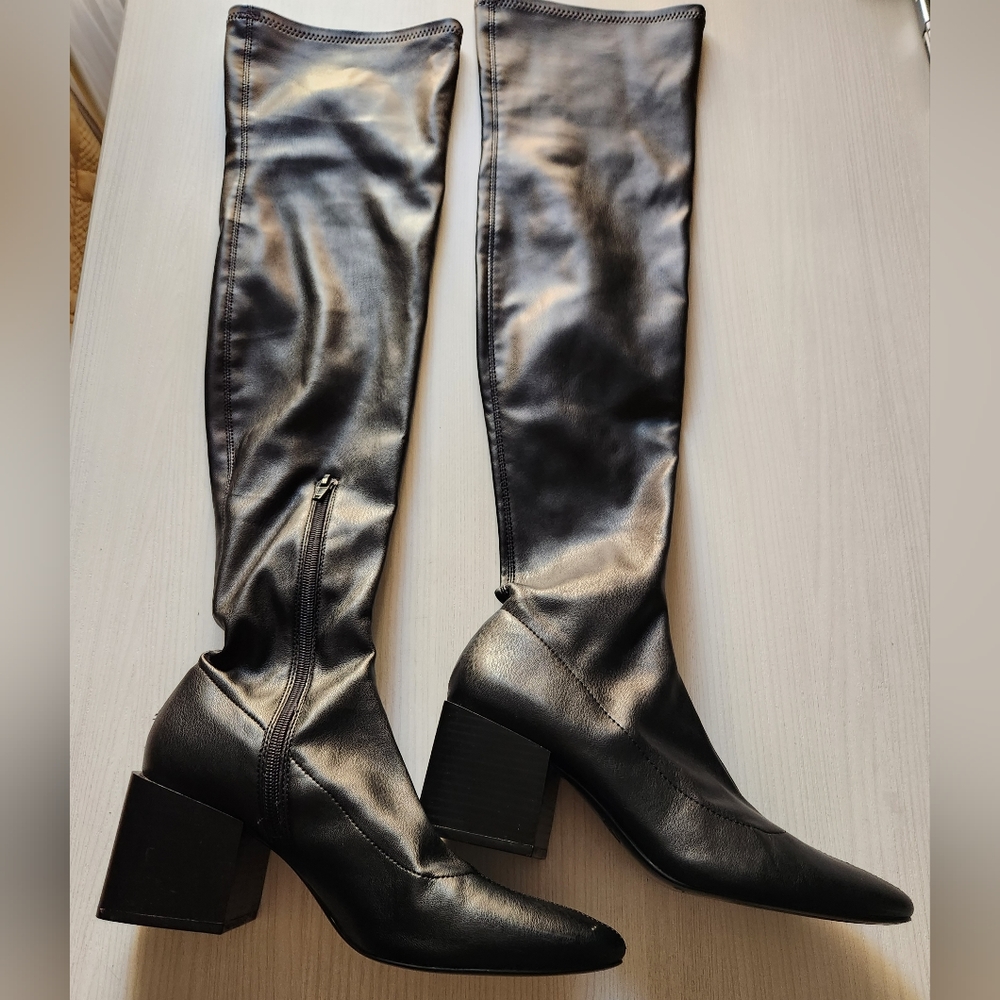 ZARA OVER THE KNEE MID-HIEGHT HEEL BOOTS